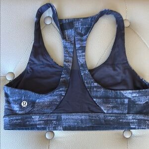 lululemon athletica  Sports Bra size 10